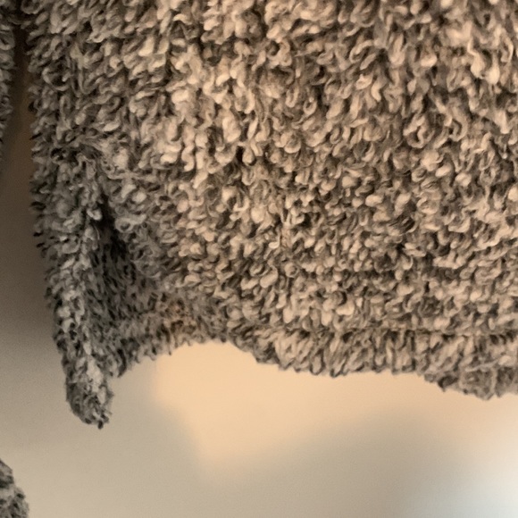 Fuzzy turtle neck sweater - Picture 2 of 5